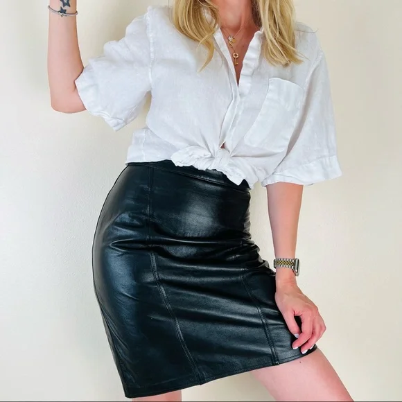 Vintage Sarah Taylor genuine 100% leather stylish mini skirt - Picture 2 of 8
